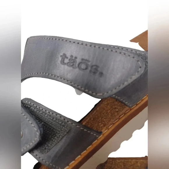 Taos NWT Gray  Velcro Cork Sandals Size 6-6.5 - Picture 7 of 9